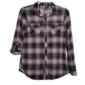 R & B Women's Long Sleeve Plaid Top Size Large